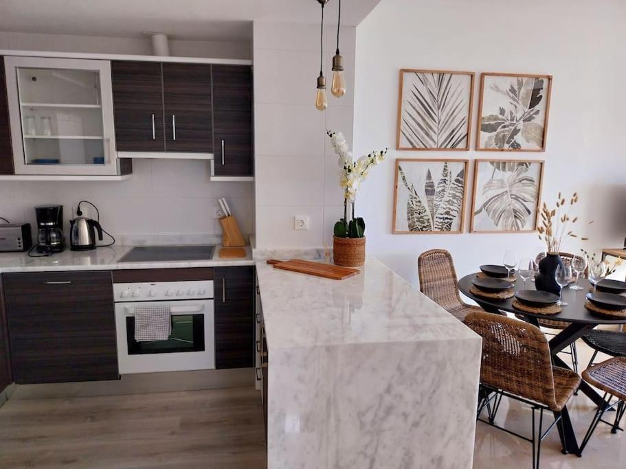 Casa Maite Del Mar By Casa De Sol Hr Apartment มานิลบา ภายนอก รูปภาพ